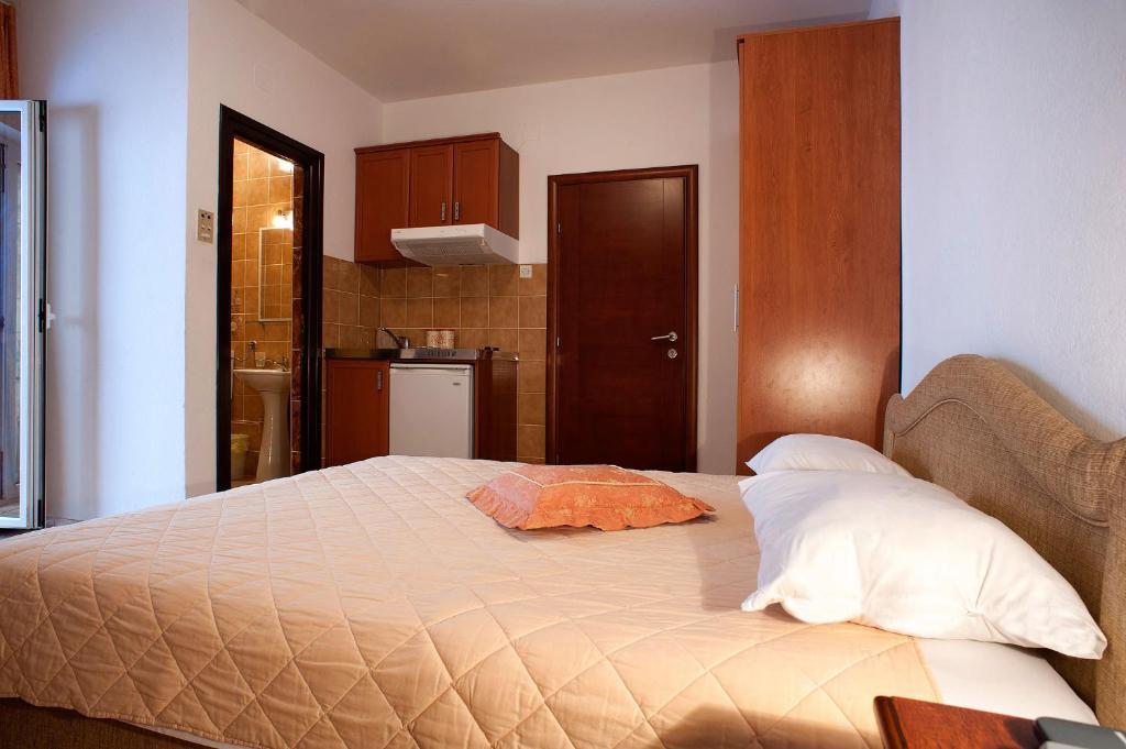 سفيتي ستيفان Apartments Vuksic الغرفة الصورة