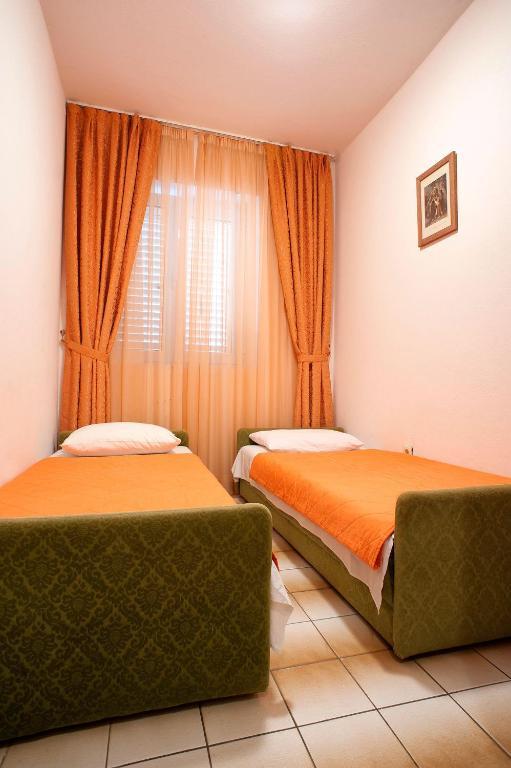 سفيتي ستيفان Apartments Vuksic الغرفة الصورة